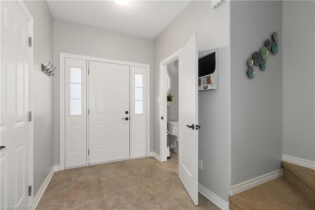 D2-12 Brantwood Park Road, Brantford, ON - Indoor Photo Showing Other Room