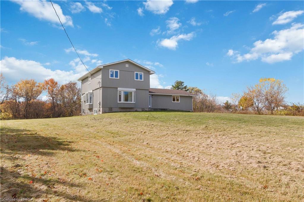 8 War Road, Brantford, ON - Outdoor