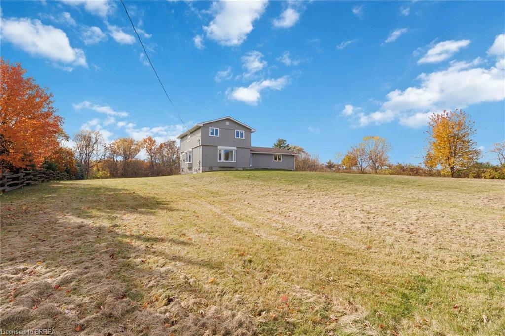 8 War Road, Brantford, ON - Outdoor