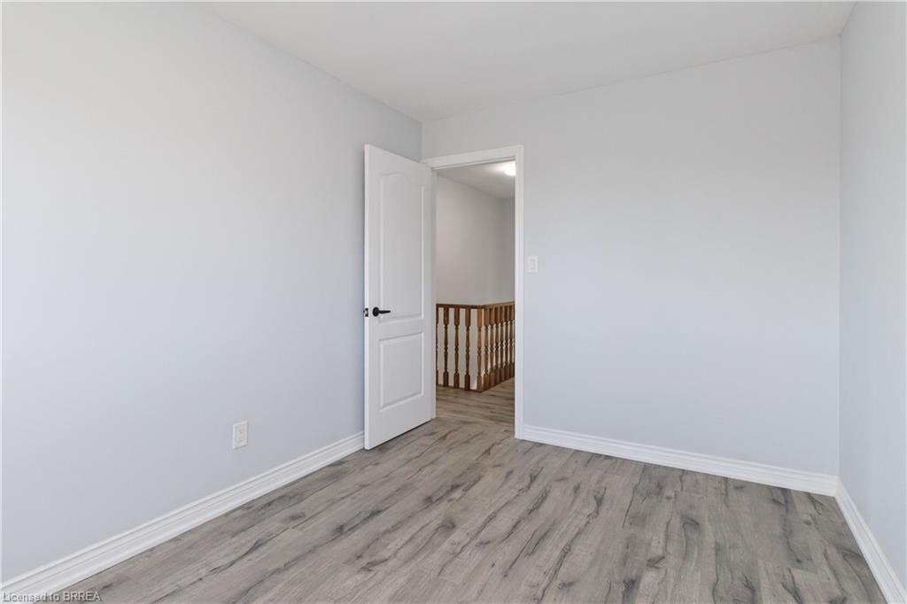8 War Road, Brantford, ON - Indoor Photo Showing Other Room