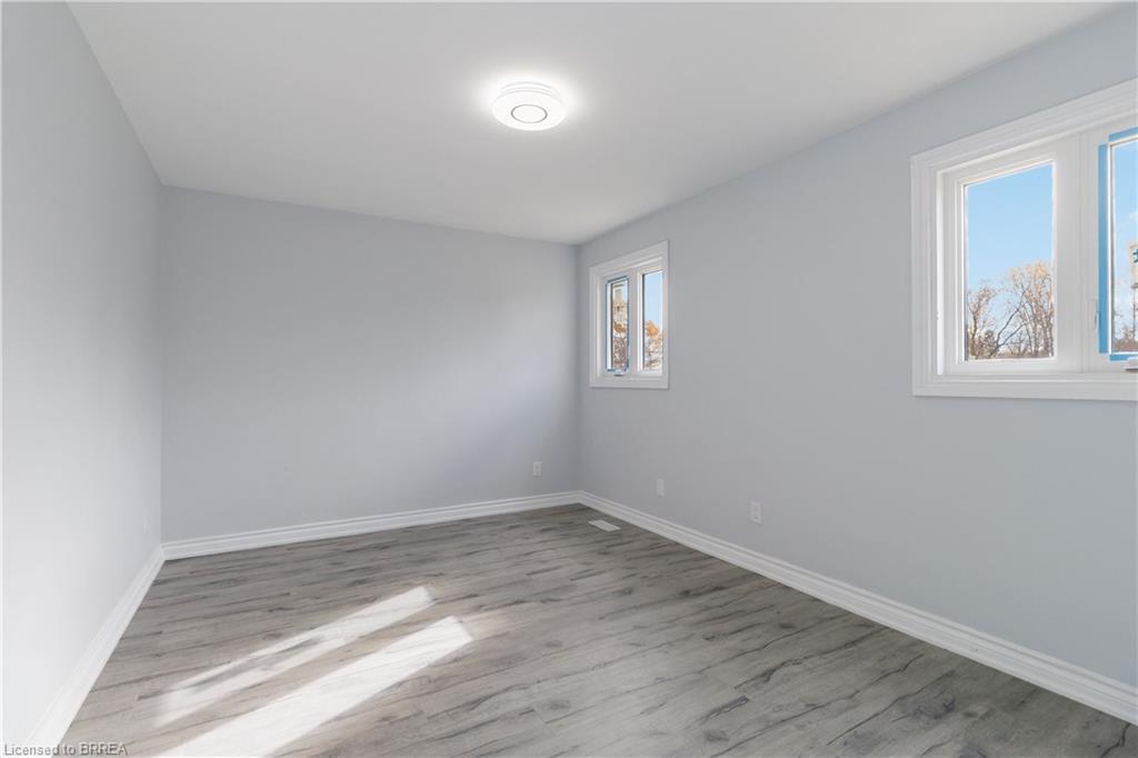 8 War Road, Brantford, ON - Indoor Photo Showing Other Room