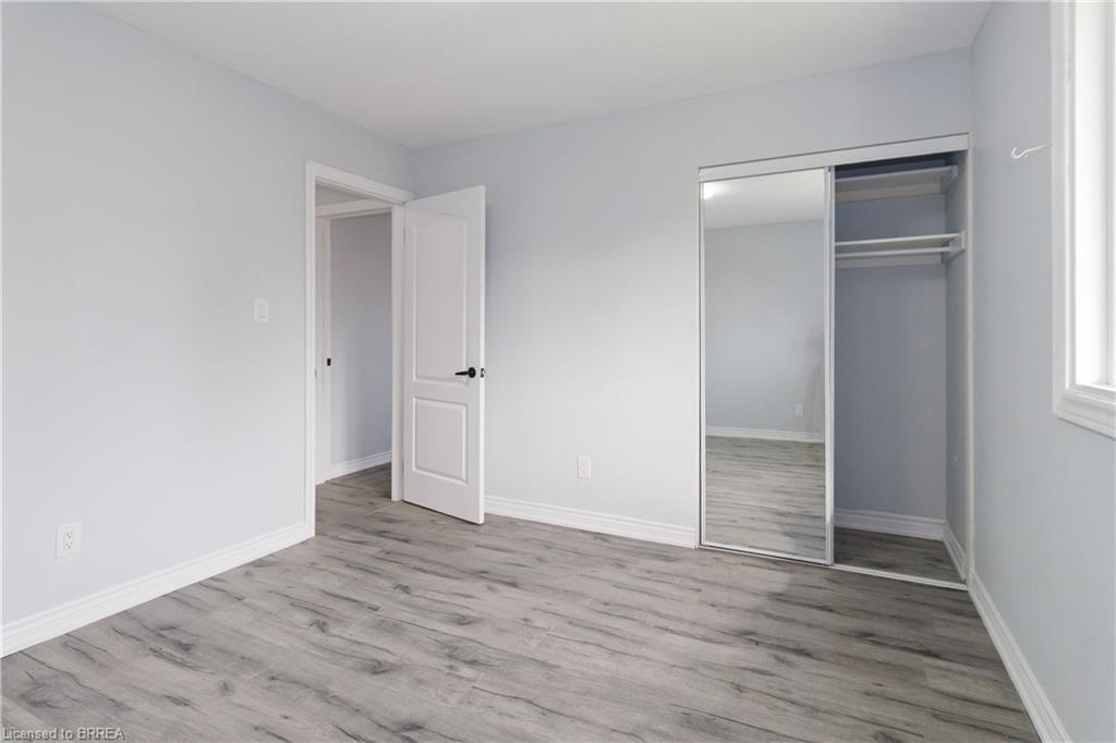 8 War Road, Brantford, ON - Indoor Photo Showing Other Room