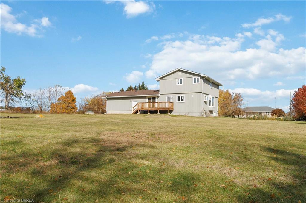 8 War Road, Brantford, ON - Outdoor