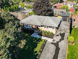 17 Preston Drive St. Catharines, ON L2M 1X4