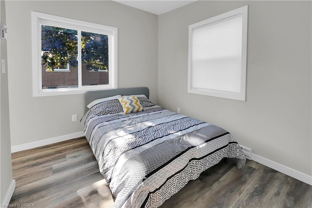17 Preston Drive, St. Catharines, ON - Indoor Photo Showing Bedroom