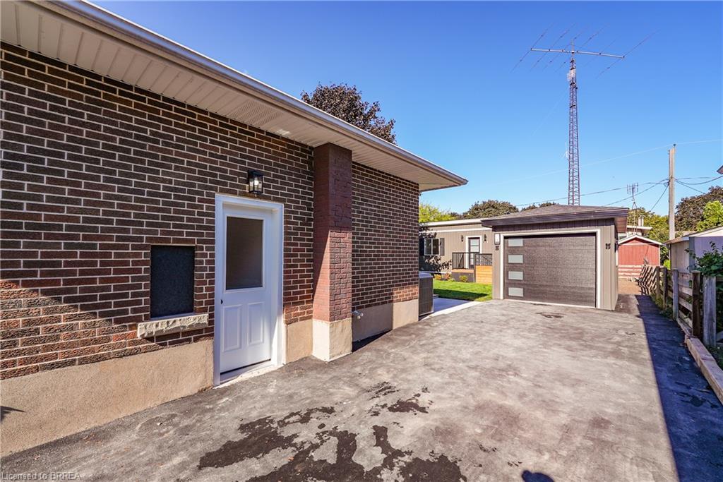 17 Preston Drive, St. Catharines, ON - Outdoor With Exterior