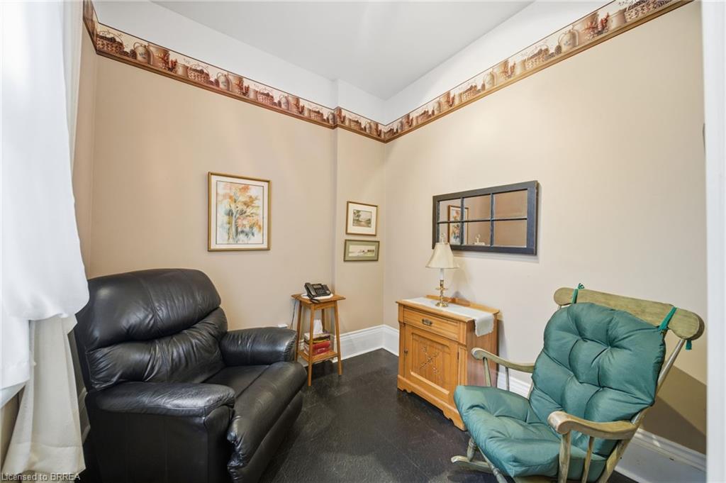 89 Murray Street, Brantford, ON - Indoor