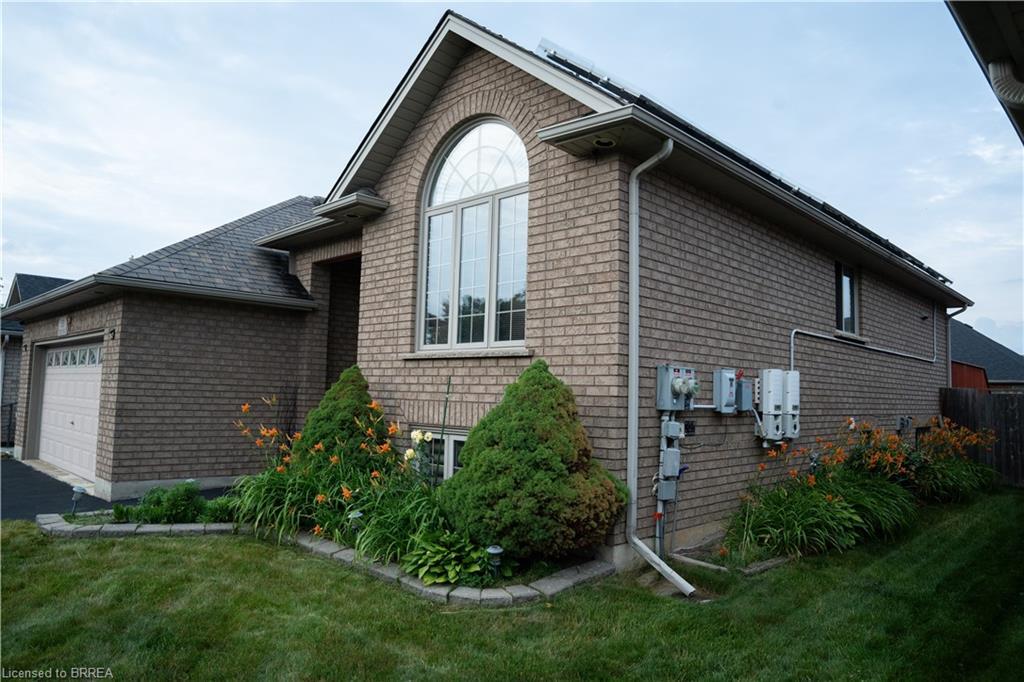 53 Mission Road, Brantford, ON - Outdoor With Exterior