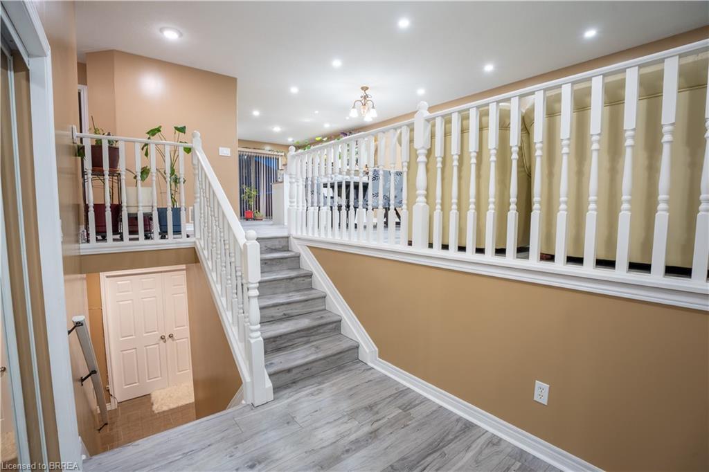 53 Mission Road, Brantford, ON - Indoor Photo Showing Other Room