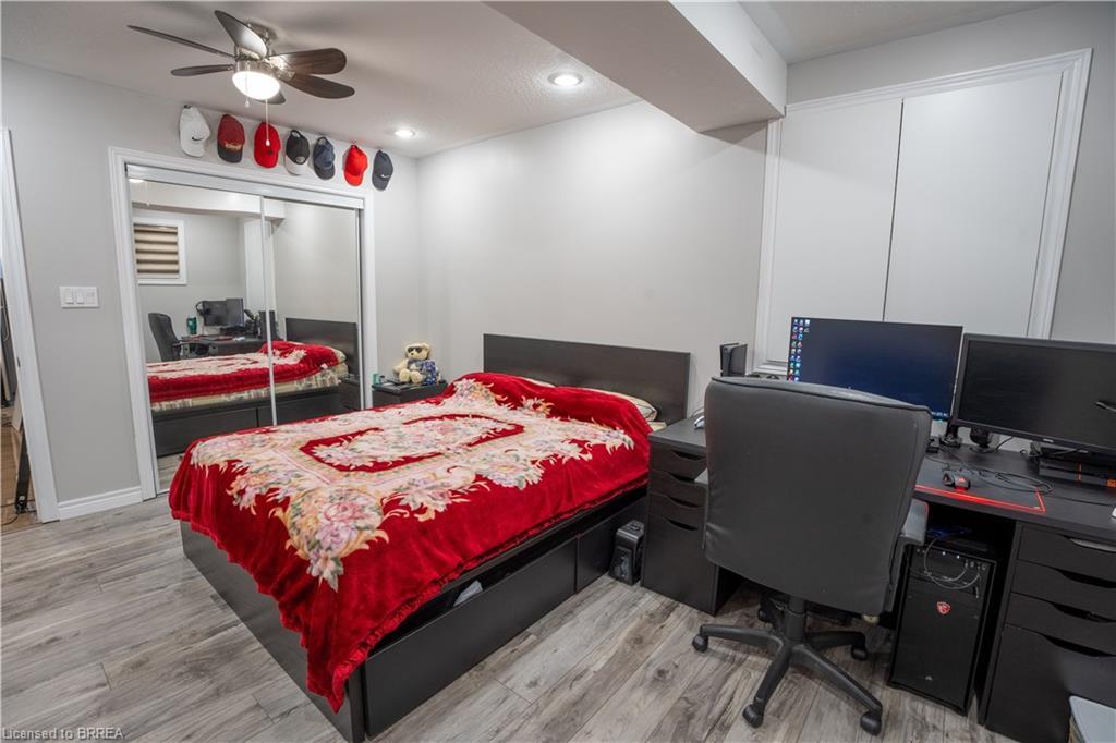 53 Mission Road, Brantford, ON - Indoor Photo Showing Bedroom
