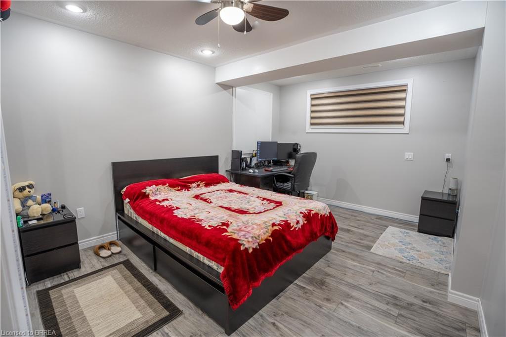 53 Mission Road, Brantford, ON - Indoor Photo Showing Bedroom