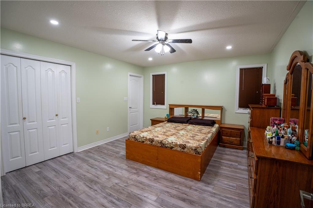 53 Mission Road, Brantford, ON - Indoor