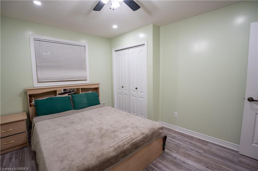 53 Mission Road, Brantford, ON - Indoor Photo Showing Bedroom