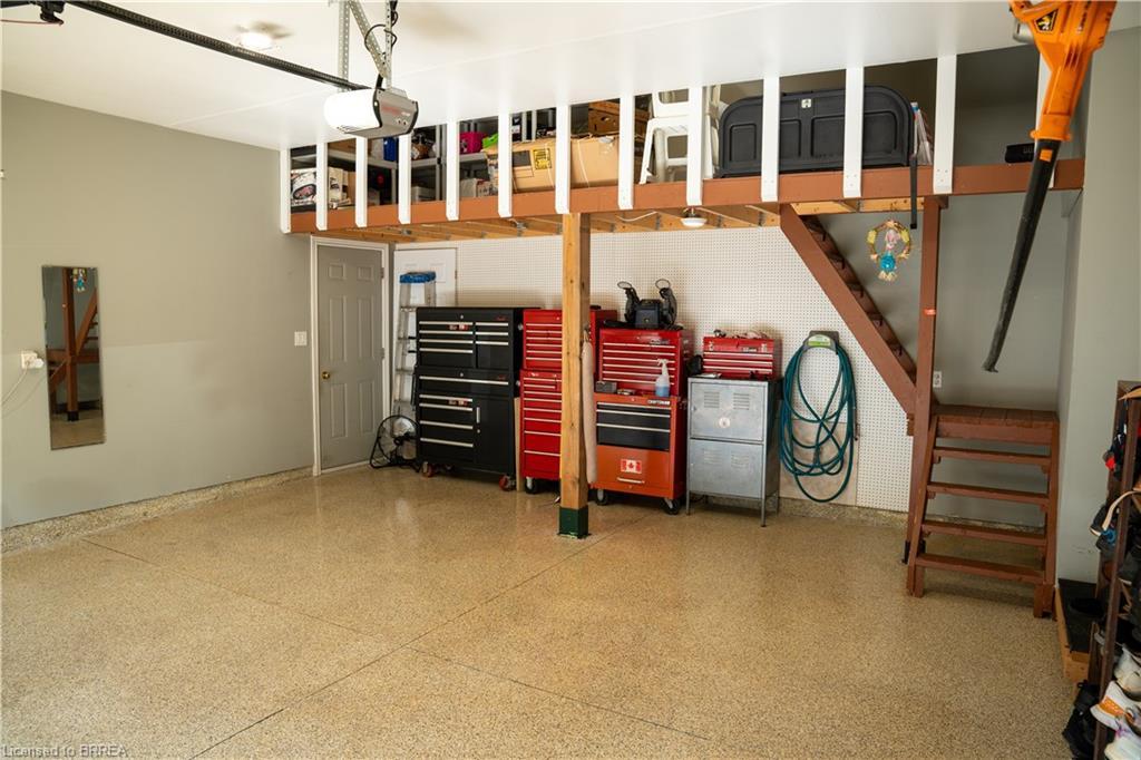 53 Mission Road, Brantford, ON - Indoor