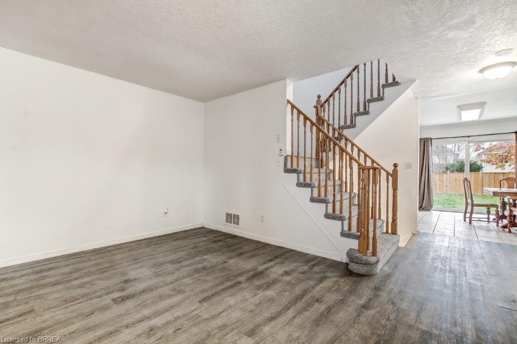 17 Stowe Terrace, Brantford, ON - Indoor Photo Showing Other Room