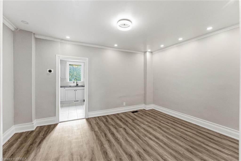 166 Beach Road, Hamilton, ON - Indoor Photo Showing Other Room