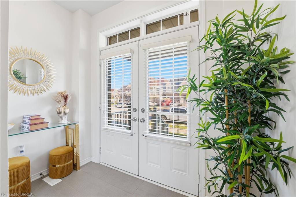 29 Arnold Marshall Boulevard, Caledonia, ON - Indoor Photo Showing Other Room