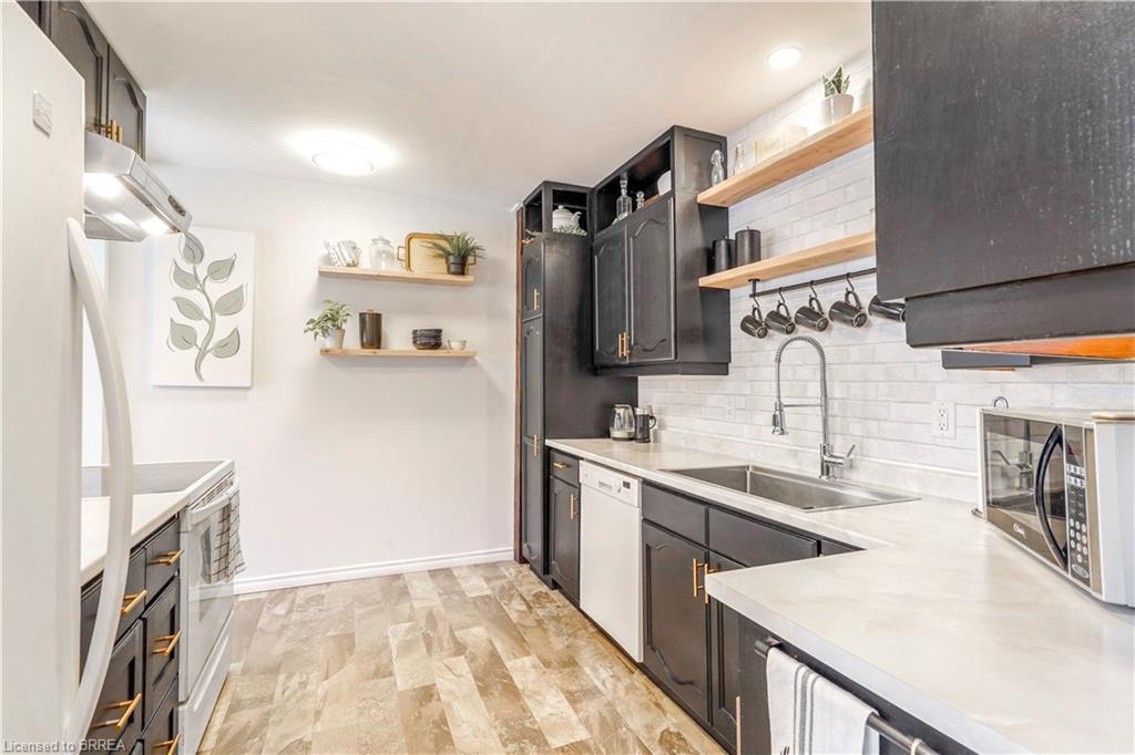 79 Palace Street, Brantford, ON - Indoor Photo Showing Kitchen