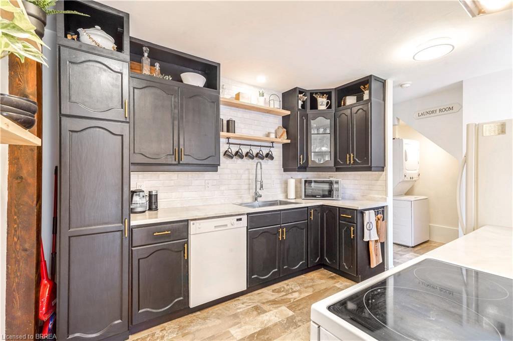 79 Palace Street, Brantford, ON - Indoor Photo Showing Kitchen