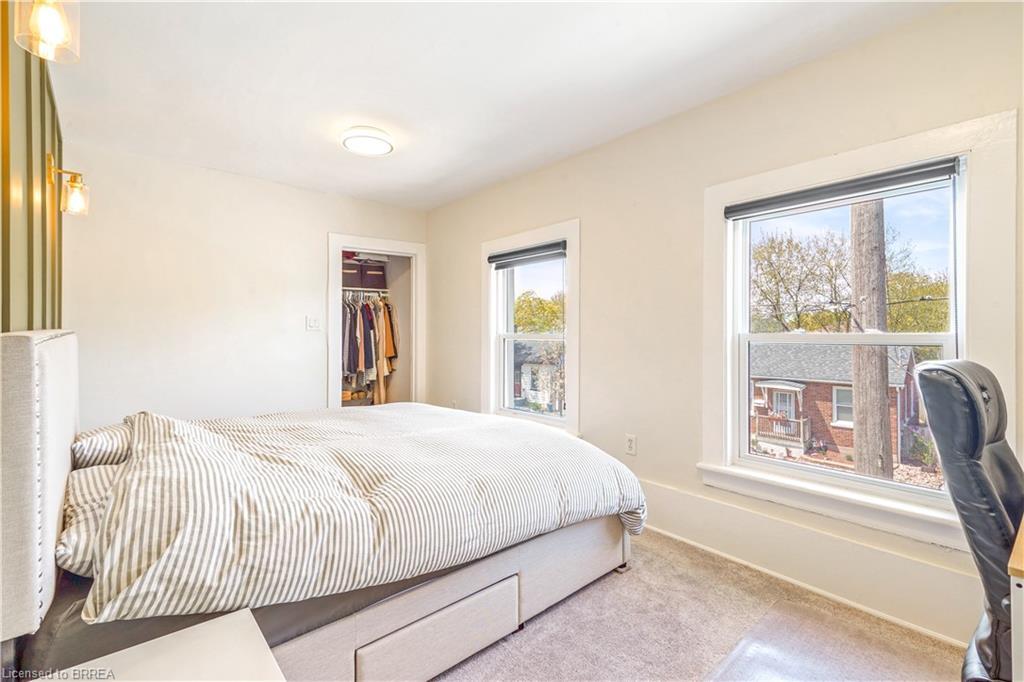 79 Palace Street, Brantford, ON - Indoor Photo Showing Bedroom