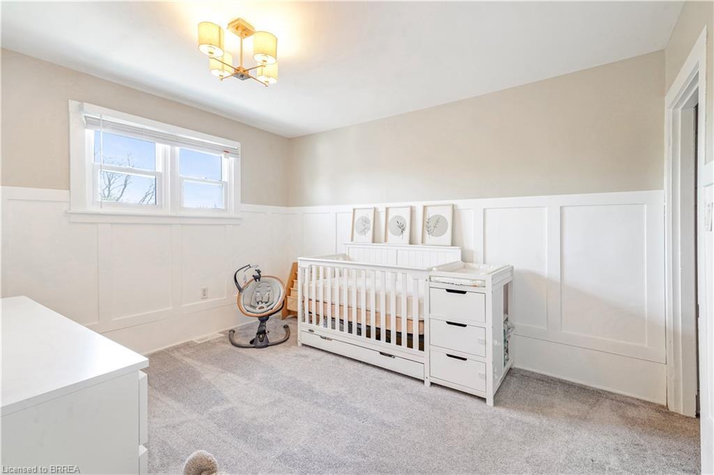 79 Palace Street, Brantford, ON - Indoor Photo Showing Bedroom
