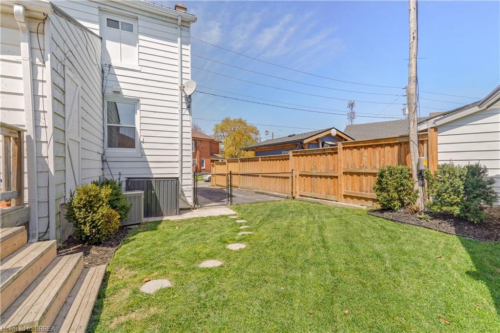 79 Palace Street, Brantford, ON - Outdoor