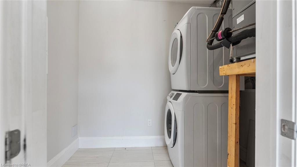 103A-85 Morrell Street, Brantford, ON - Indoor Photo Showing Laundry Room