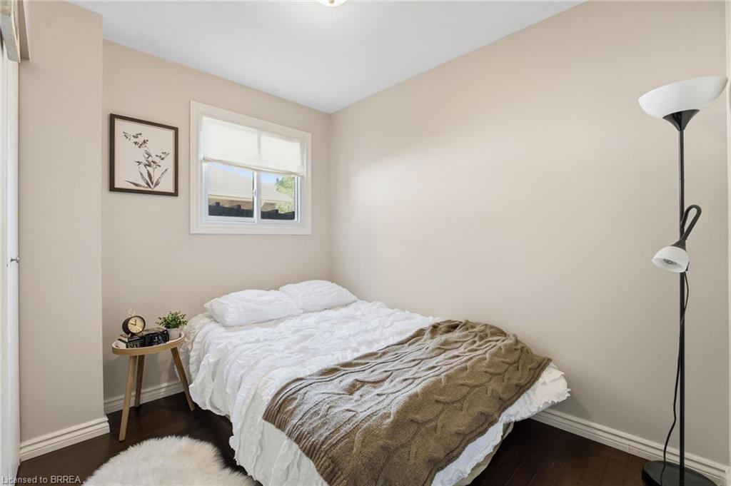 7 Acres Street, Paris, ON - Indoor Photo Showing Bedroom