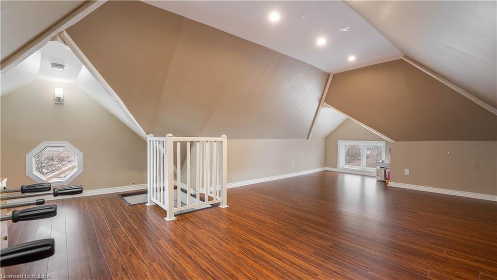 Upper-48 Sheridan Street, Brantford, ON - Indoor Photo Showing Other Room
