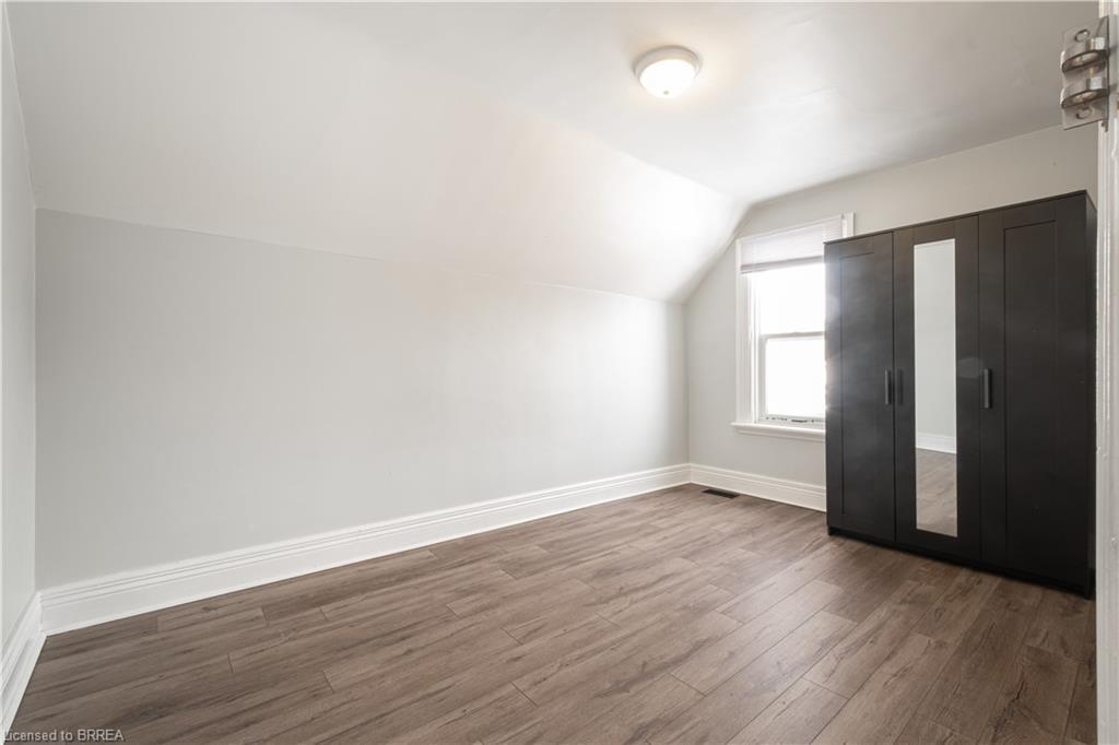 24 Campbell Street, Brantford, ON - Indoor Photo Showing Other Room