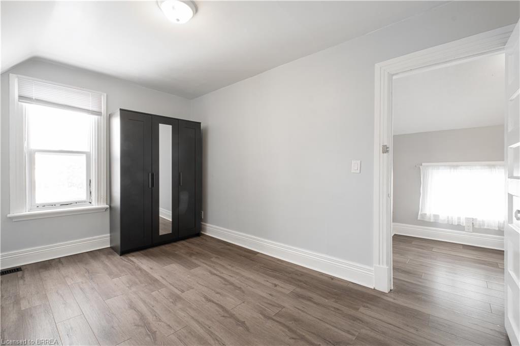 24 Campbell Street, Brantford, ON - Indoor Photo Showing Other Room