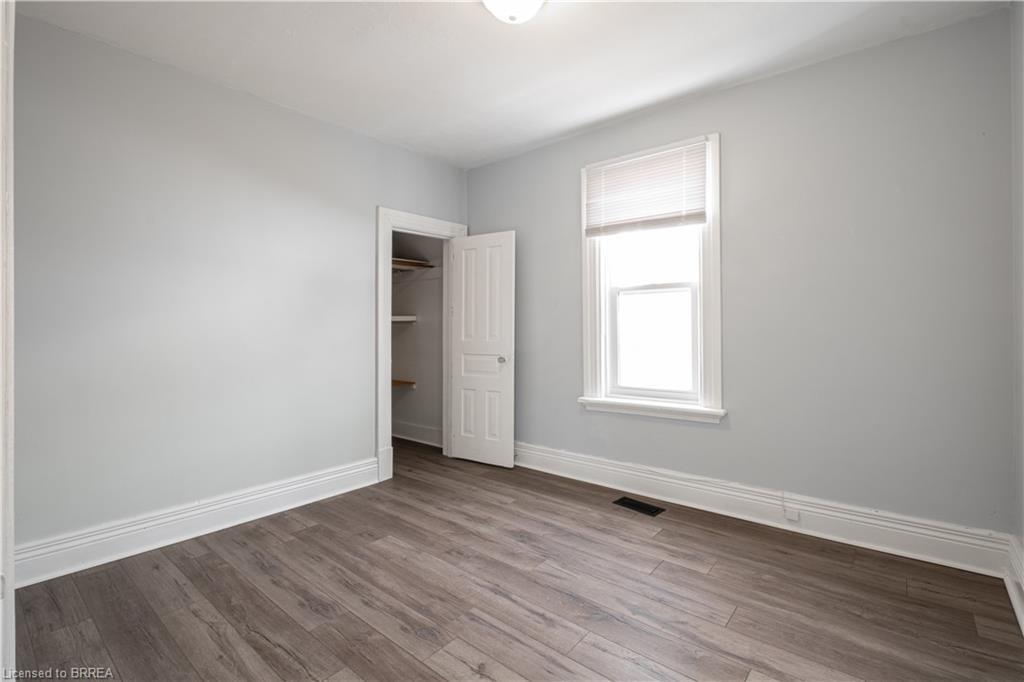 24 Campbell Street, Brantford, ON - Indoor Photo Showing Other Room