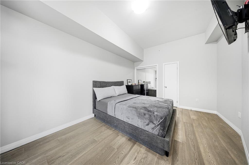 102A-85 Morrell Street, Brantford, ON - Indoor Photo Showing Bedroom