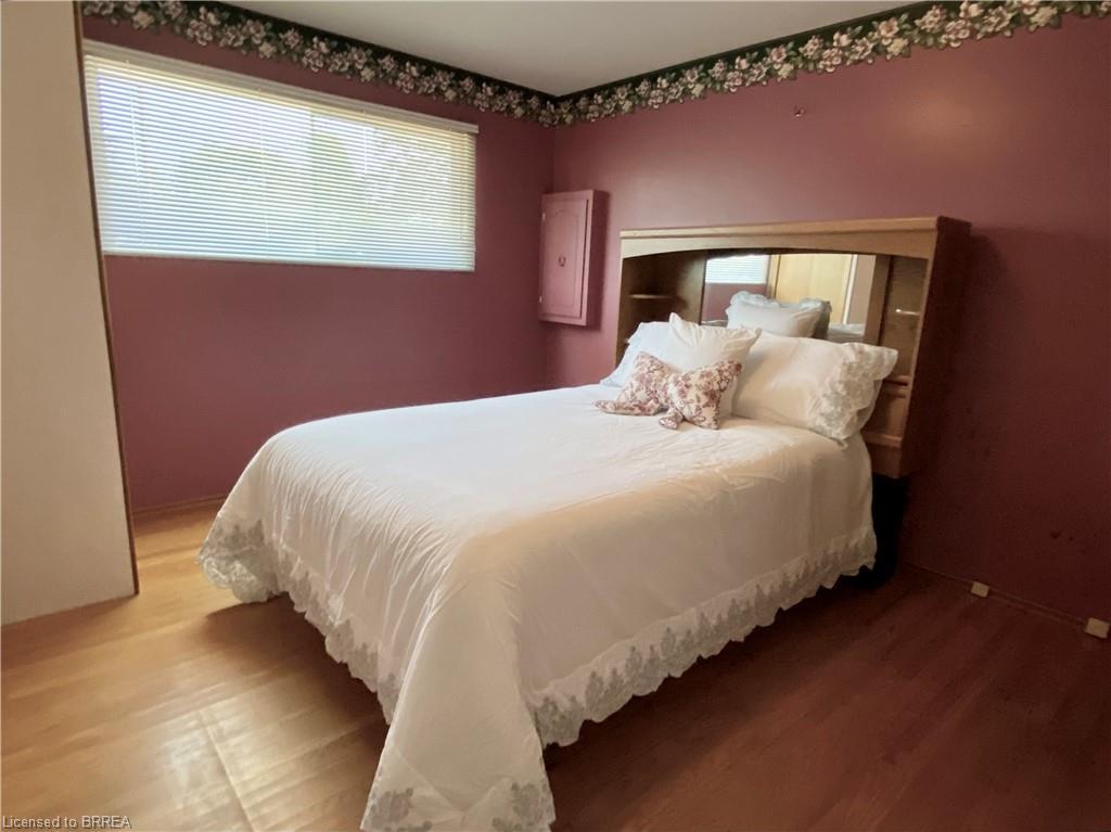 41 Dunsdon Street, Brantford, ON - Indoor Photo Showing Bedroom