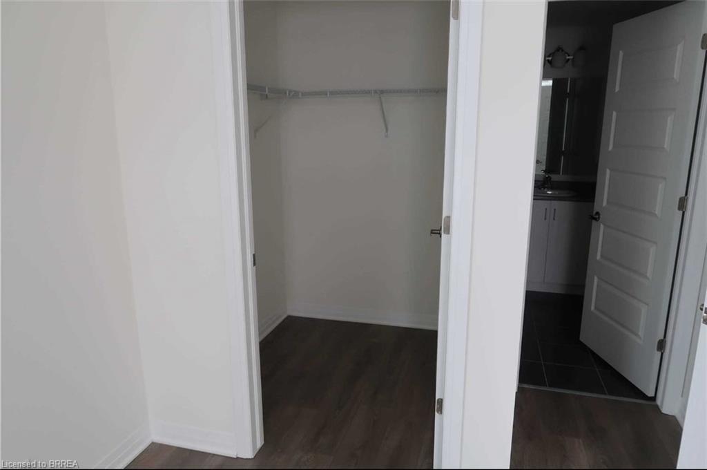 329-1105 Leger Way, Milton, ON - Indoor Photo Showing Other Room