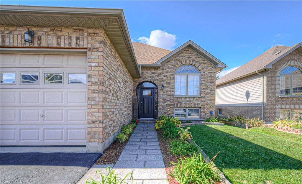 14 Laycock Street, Brantford, ON - Outdoor With Facade