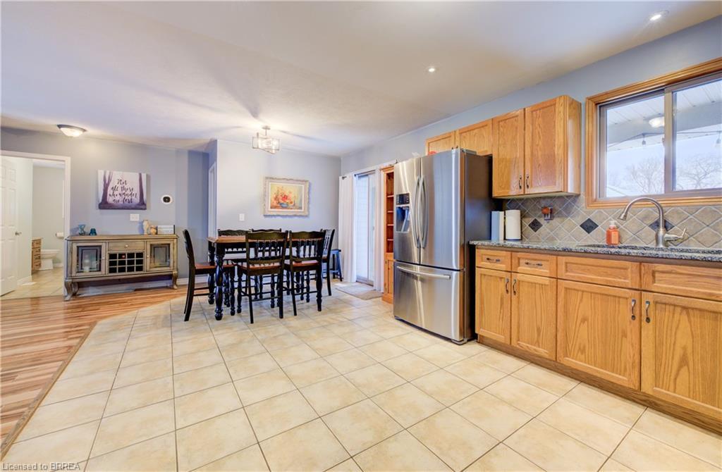 14 Laycock Street, Brantford, ON - Indoor