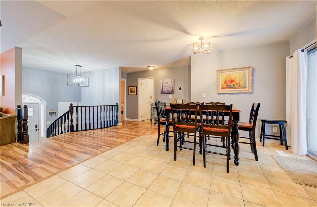 14 Laycock Street, Brantford, ON - Indoor Photo Showing Dining Room