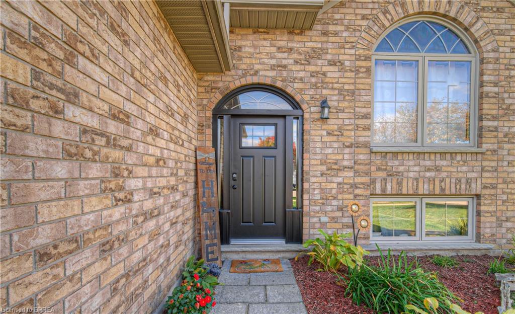 14 Laycock Street, Brantford, ON - Outdoor