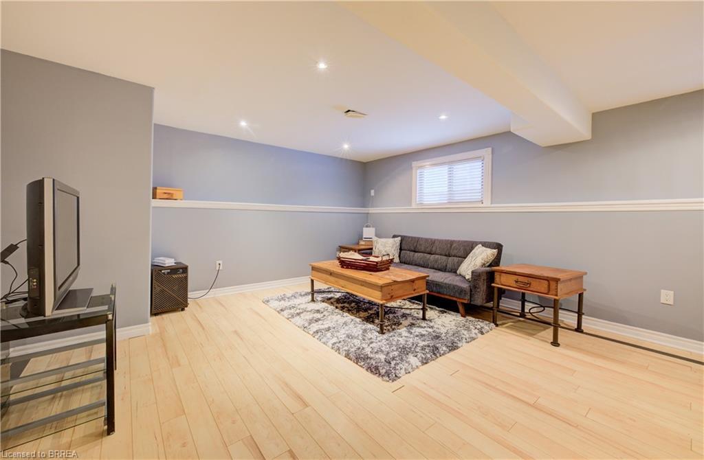 14 Laycock Street, Brantford, ON - Indoor