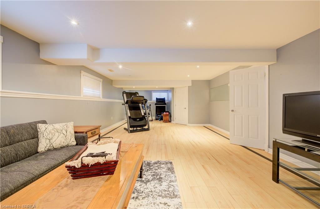 14 Laycock Street, Brantford, ON - Indoor