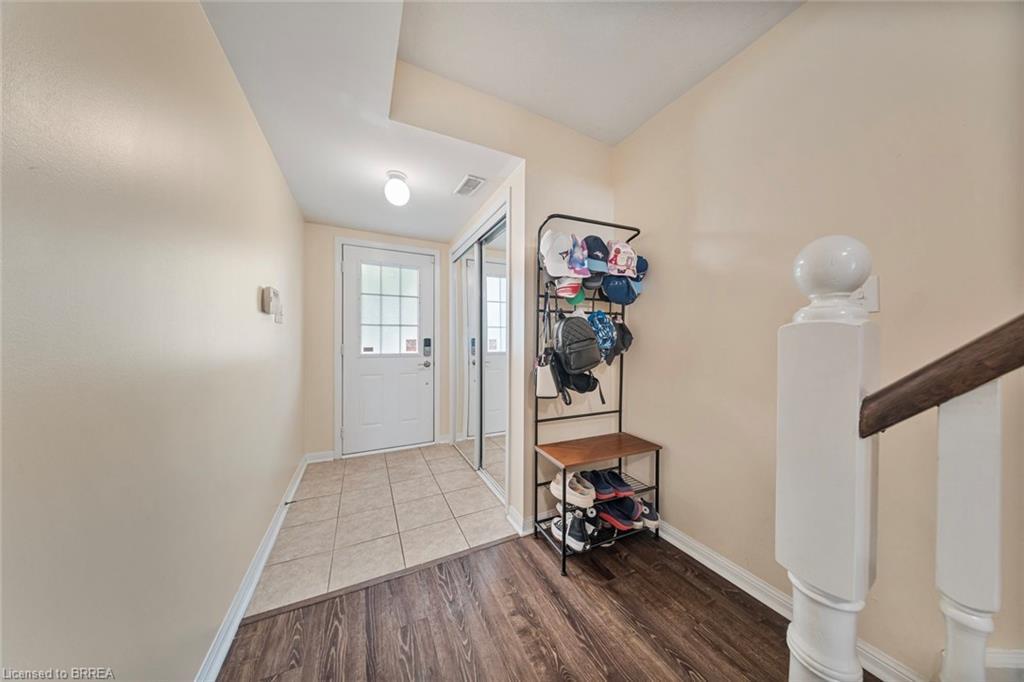 38-470 Beach Boulevard, Hamilton, ON - Indoor Photo Showing Other Room