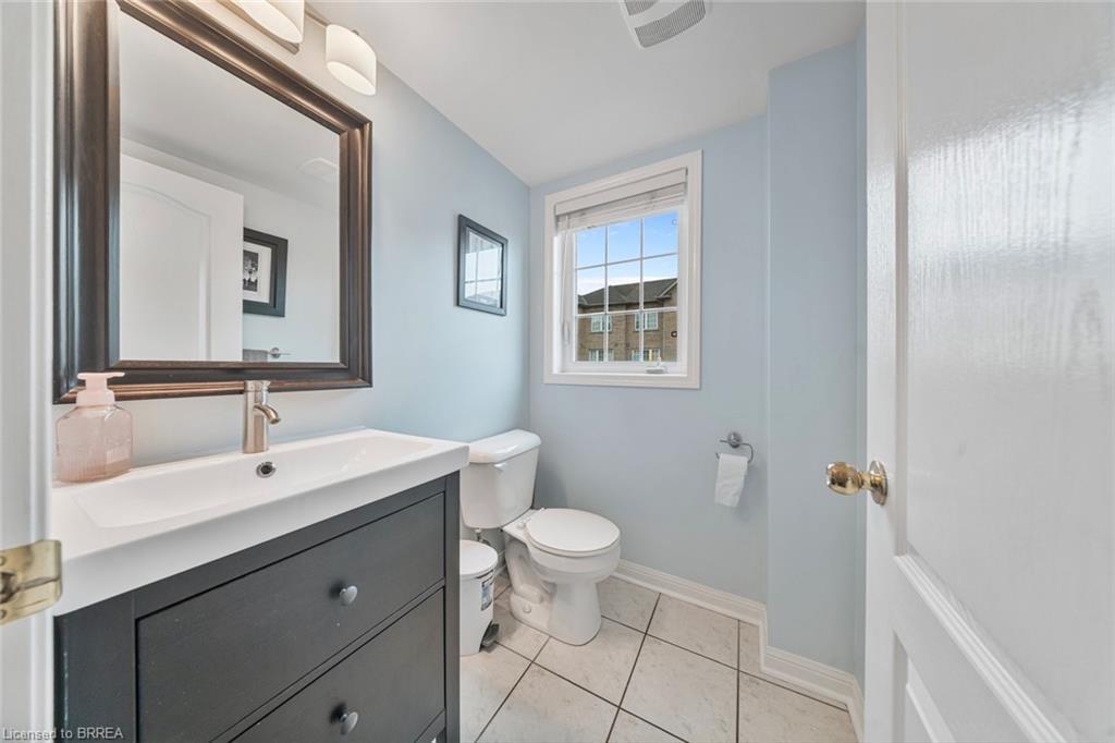 38-470 Beach Boulevard, Hamilton, ON - Indoor Photo Showing Bathroom