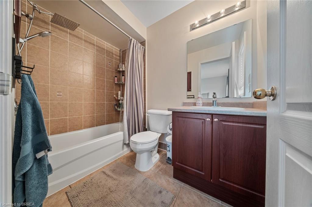 38-470 Beach Boulevard, Hamilton, ON - Indoor Photo Showing Bathroom