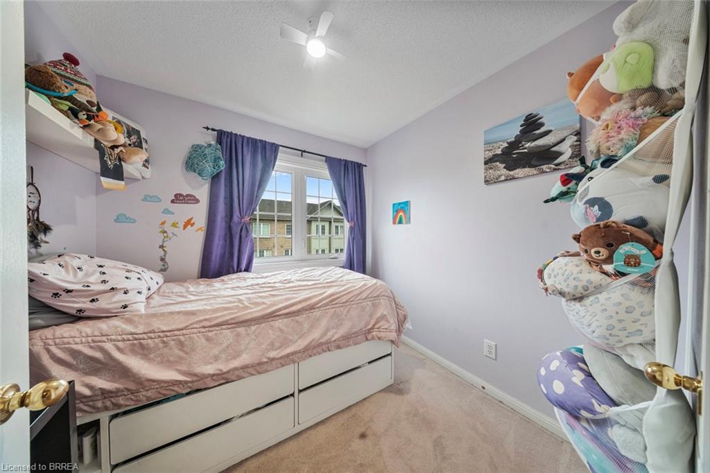 38-470 Beach Boulevard, Hamilton, ON - Indoor Photo Showing Bedroom