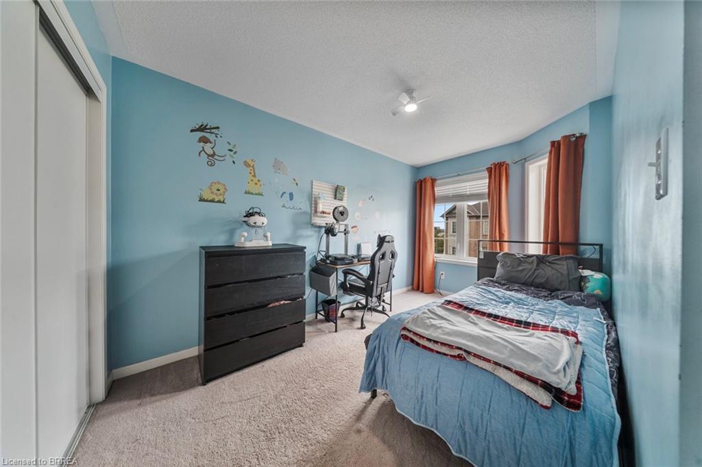 38-470 Beach Boulevard, Hamilton, ON - Indoor Photo Showing Bedroom
