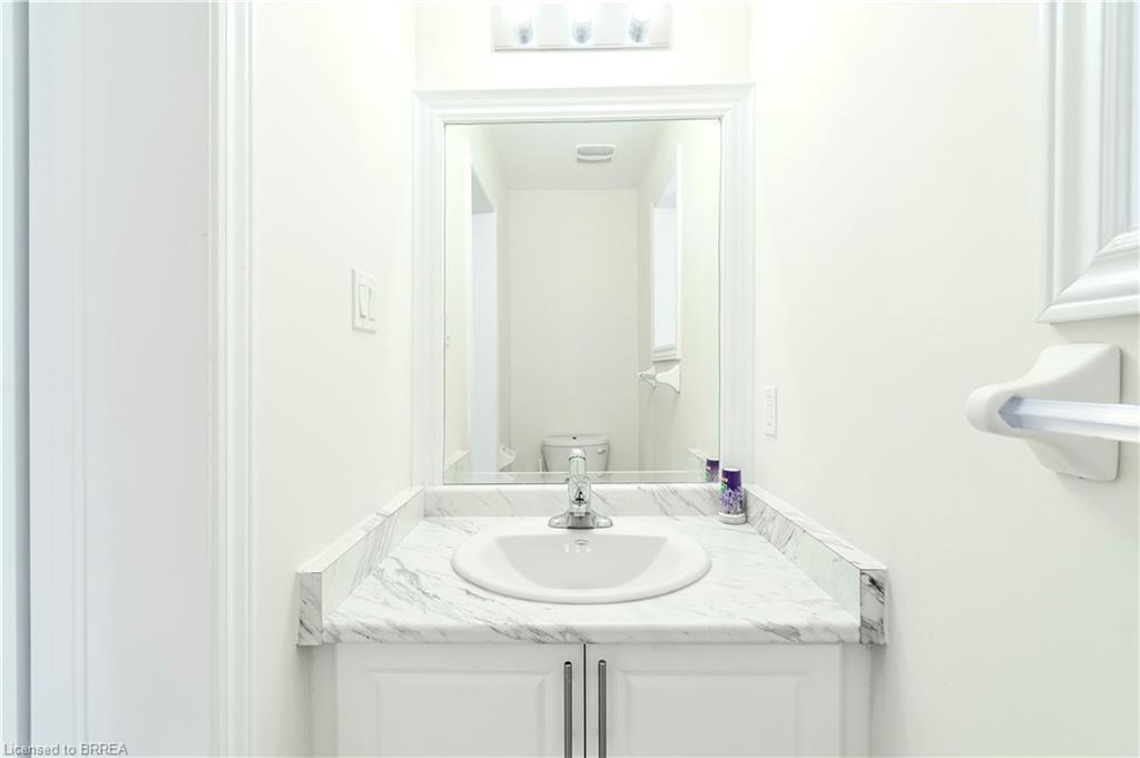 38 Hutchison Road, Guelph, ON - Indoor Photo Showing Bathroom