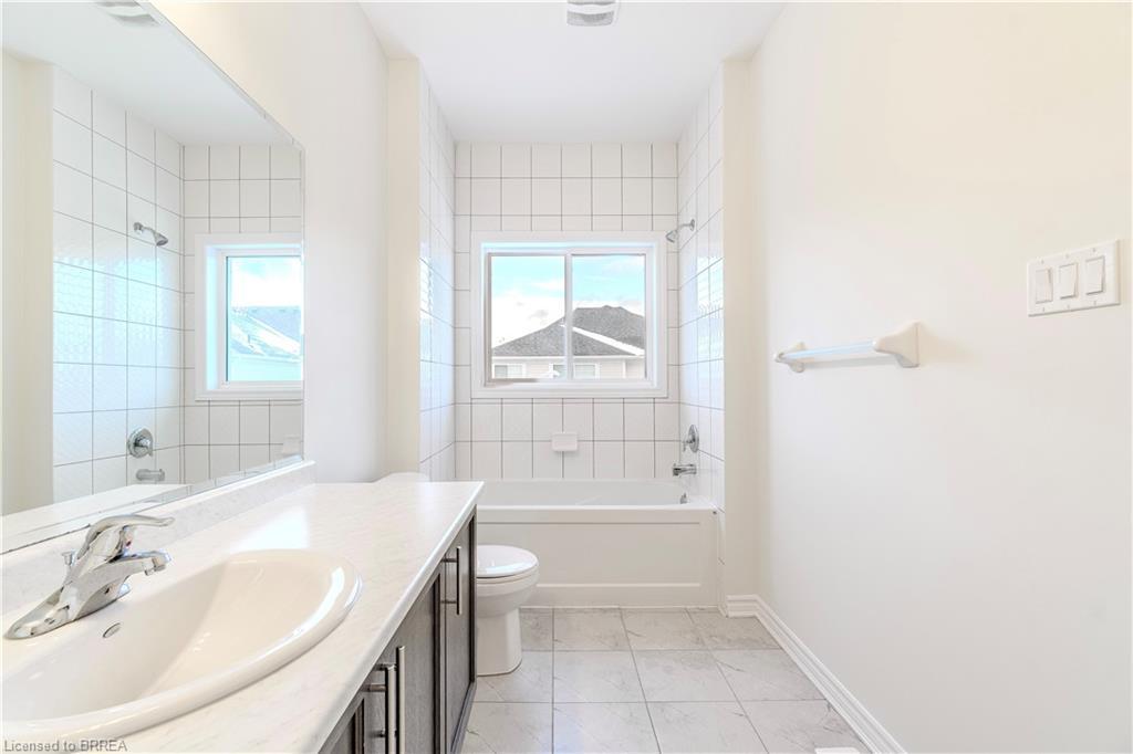 38 Hutchison Road, Guelph, ON - Indoor Photo Showing Bathroom