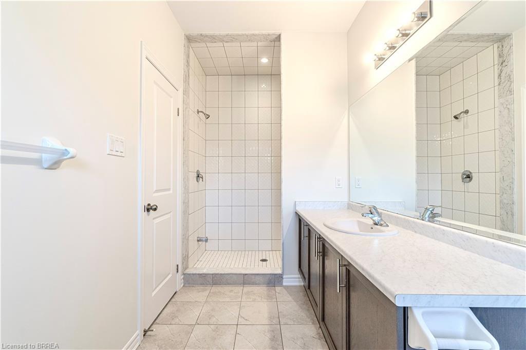 38 Hutchison Road, Guelph, ON - Indoor Photo Showing Bathroom