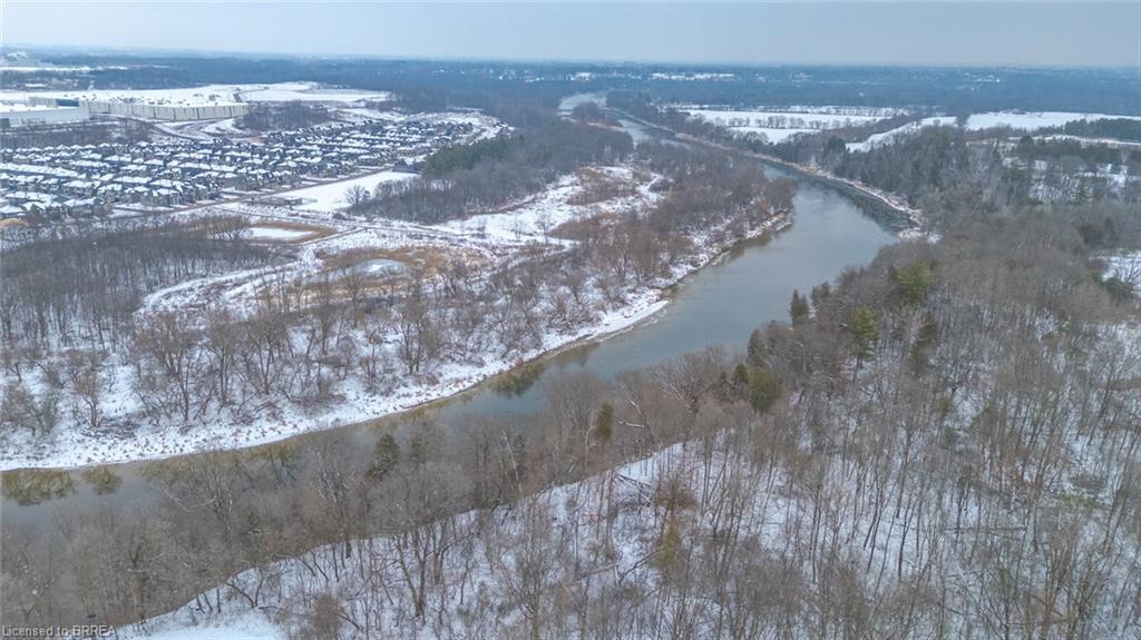 135 Robinson Road, Brantford, ON